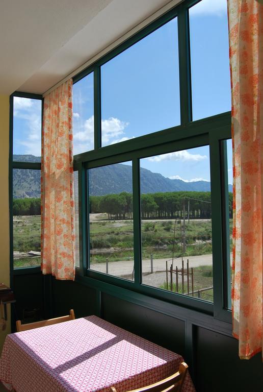 H And H Guesthouse Velipojë Exteriér fotografie